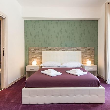 Guesthouse Park Pines โรม ภายนอก รูปภาพ