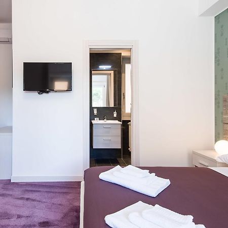 Guesthouse Park Pines โรม ภายนอก รูปภาพ