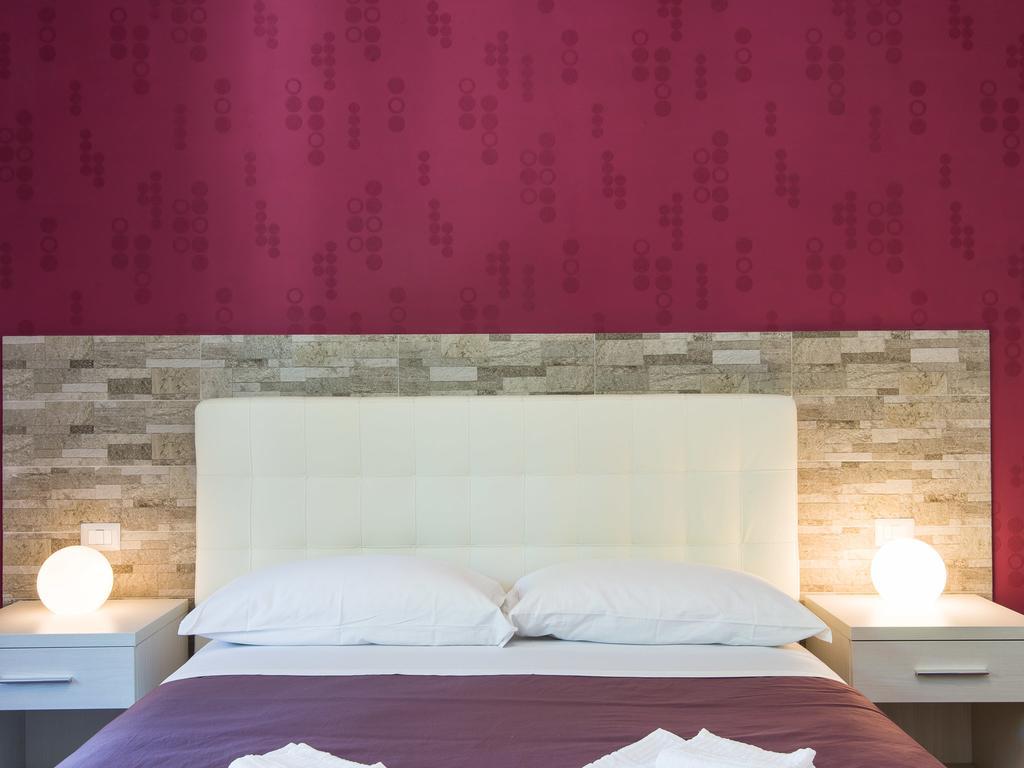 Guesthouse Park Pines โรม ภายนอก รูปภาพ