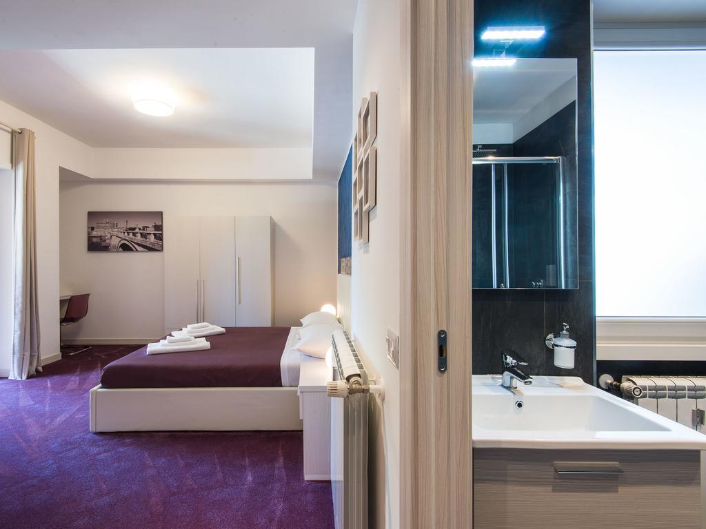 Guesthouse Park Pines โรม ภายนอก รูปภาพ